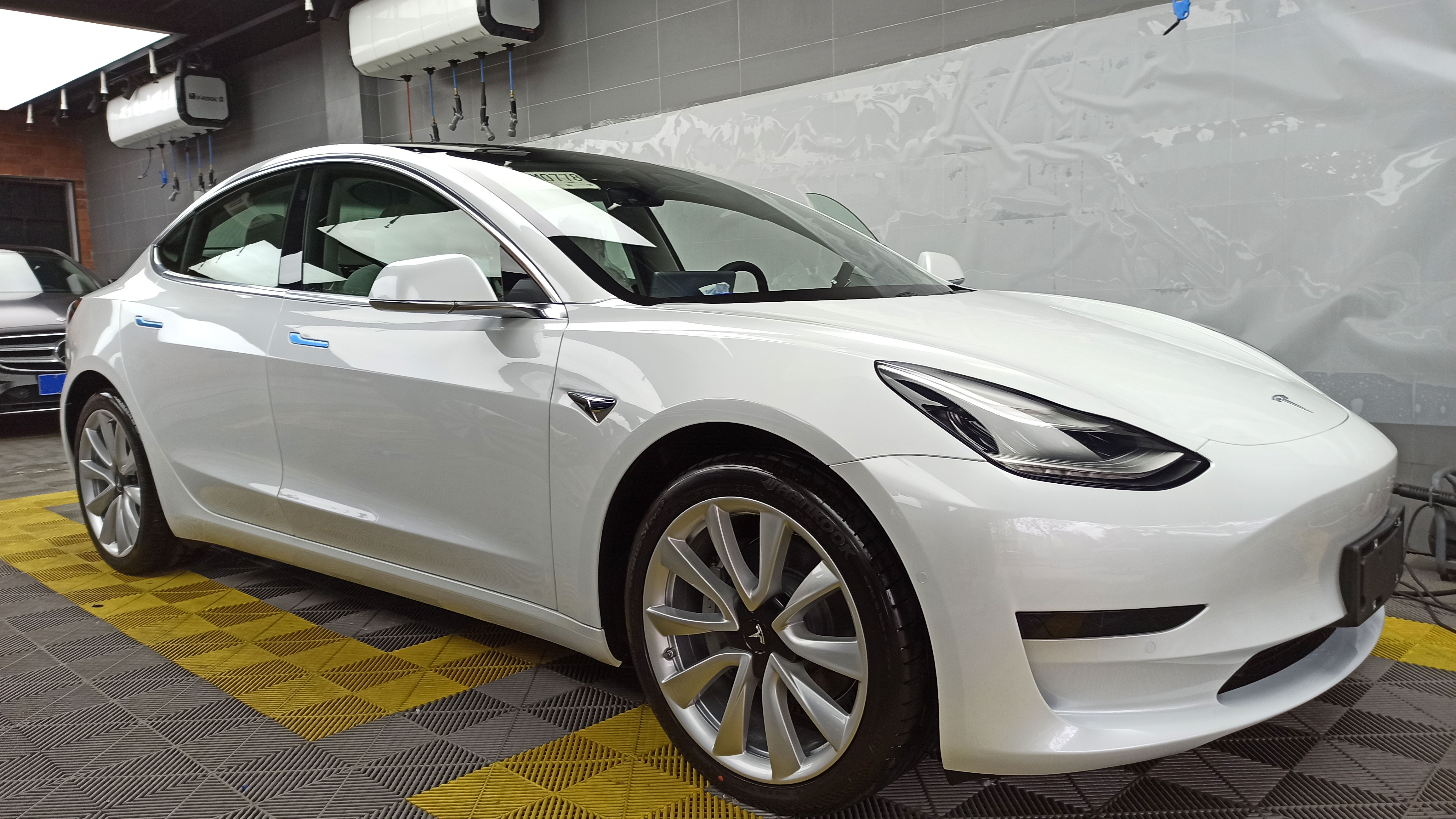 特斯拉model 3施工yeecar隐形车衣怎么样?